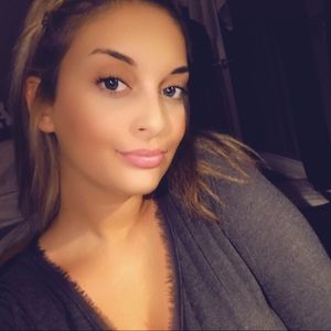 Meet your Posher, Sabrina